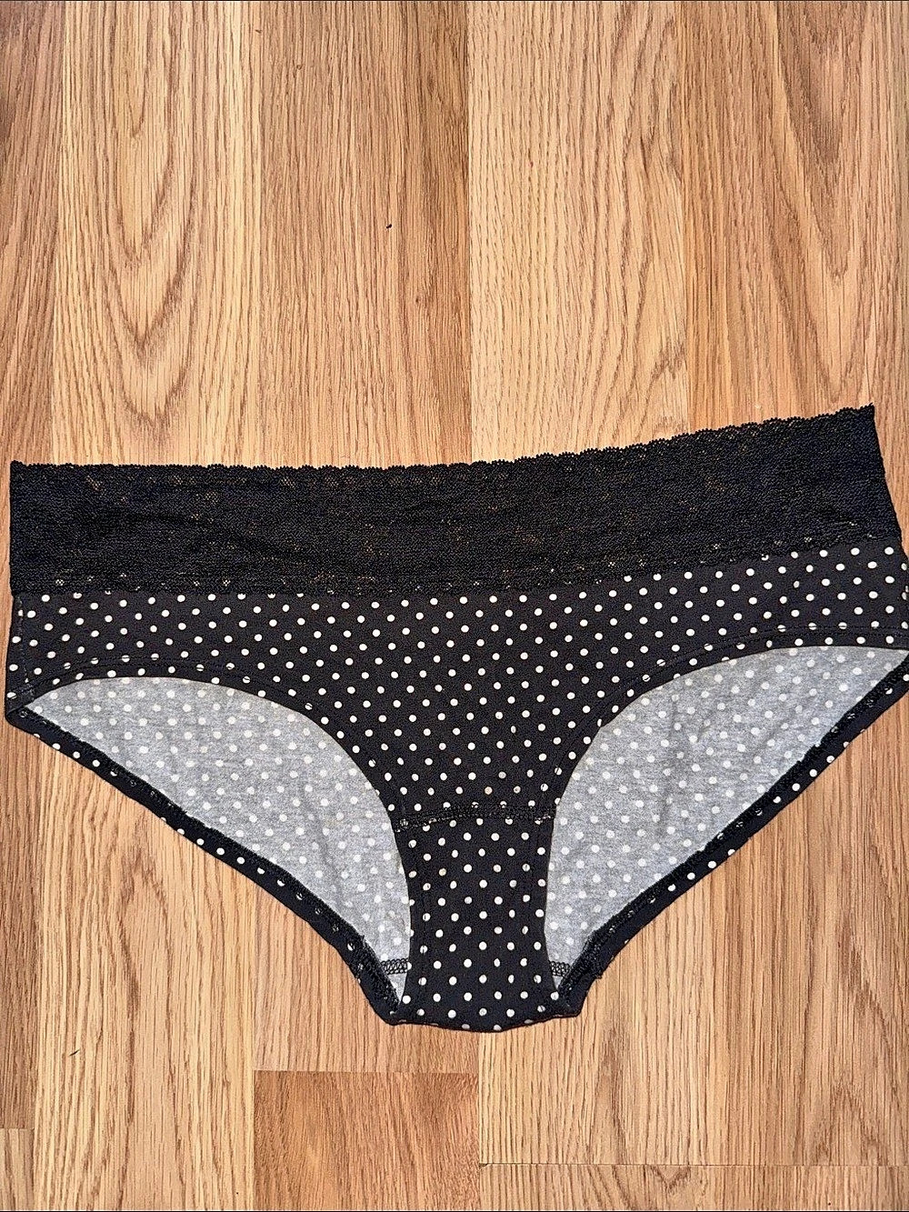 Victoria's Secret Lace-Trim Hiphugger Panty Black & Gray XL